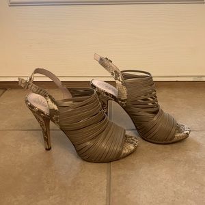 Vince Camuto Taupe & Snakeskin heels. Size: 8 1/2